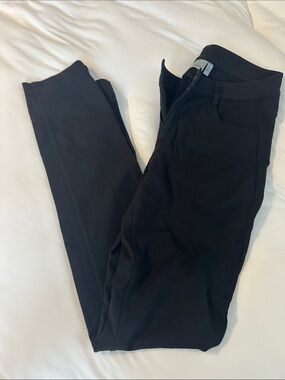 Athleta Black mid rise Performance/casual Pants